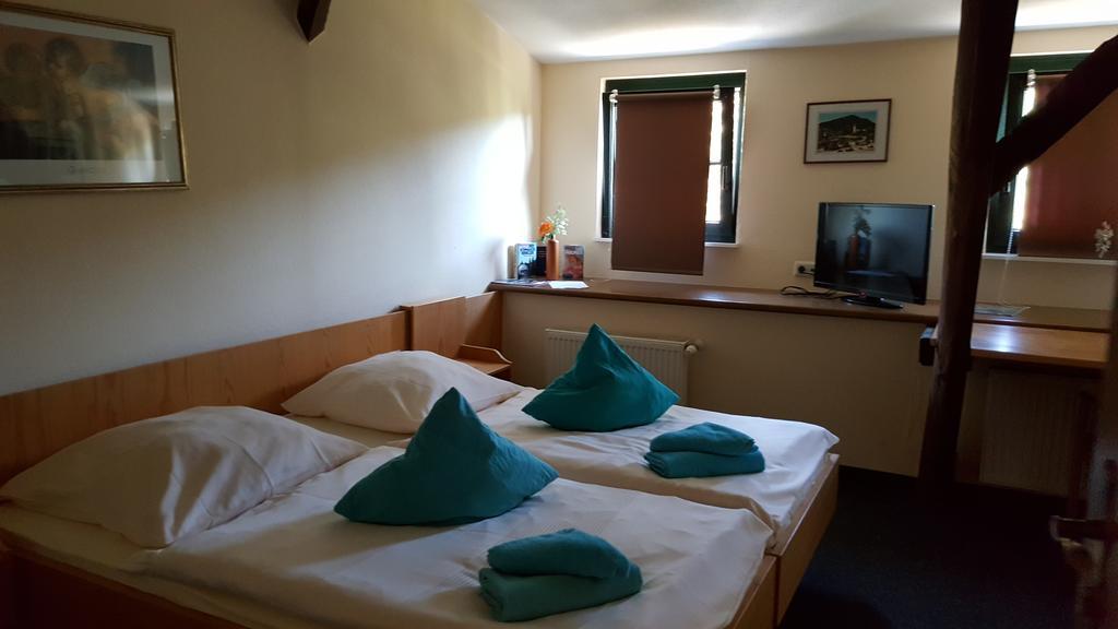 Altes Bierhaus Hotel Arzbach Екстериор снимка